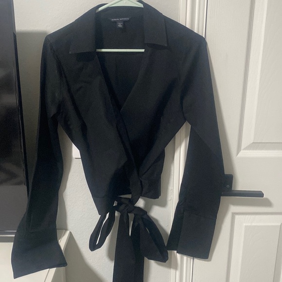 Banana Republic black elegant blouse tie on waist. - Picture 5 of 14